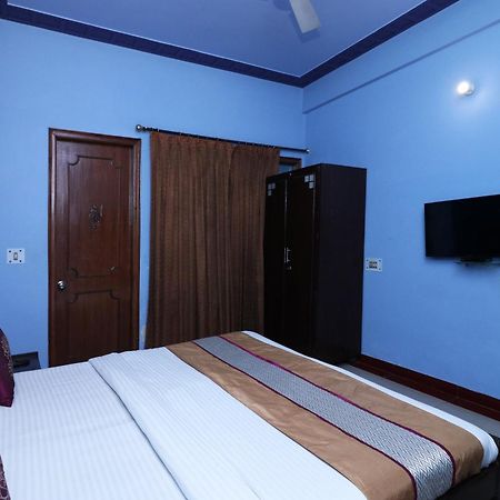 Townhouse Satguru Enclave Road Gurgaon Hotel Jāmb Exterior photo