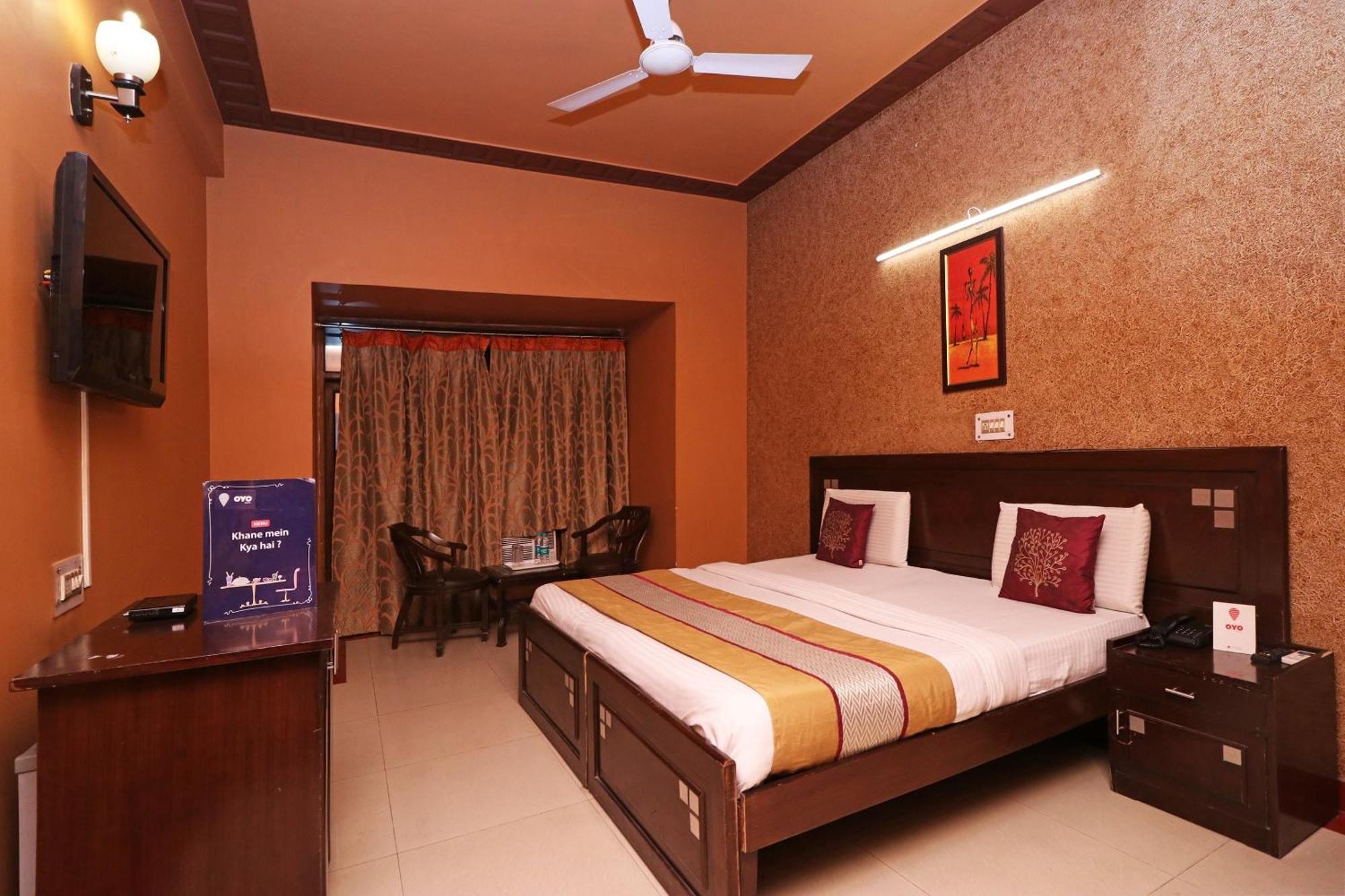 Townhouse Satguru Enclave Road Gurgaon Hotel Jāmb Exterior photo